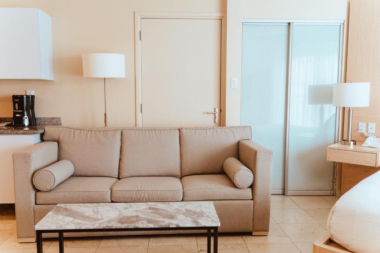 The Mill Resort And Suites Palm Beach Exteriör bild