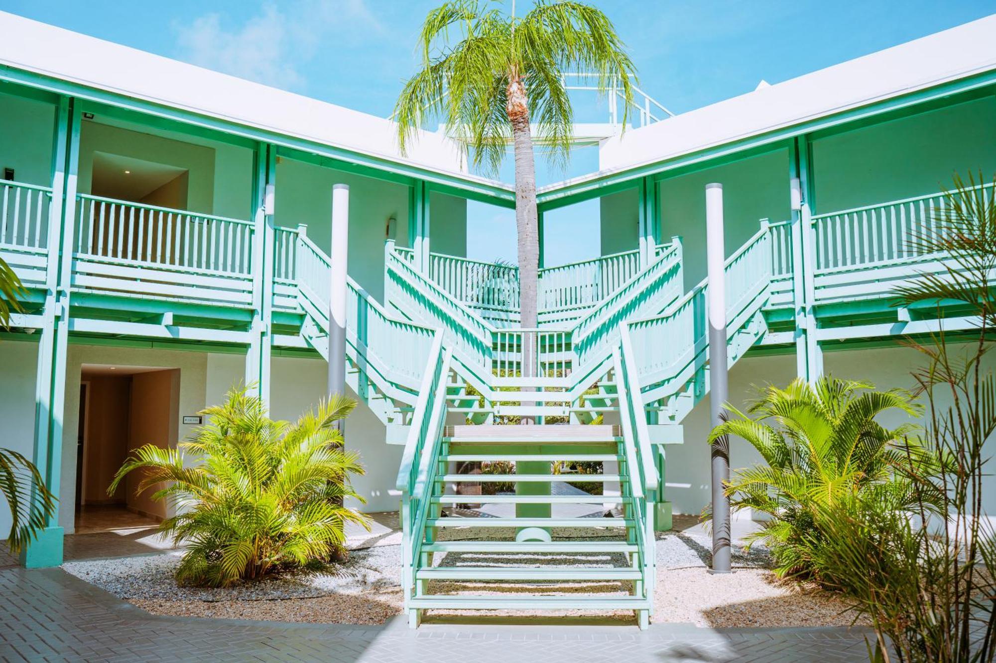 The Mill Resort And Suites Palm Beach Exteriör bild